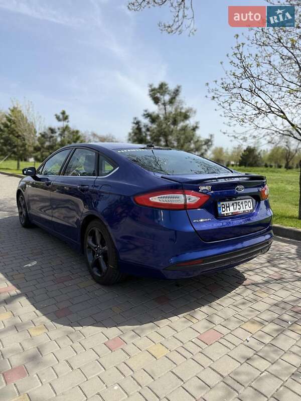 Ford Fusion (2015)