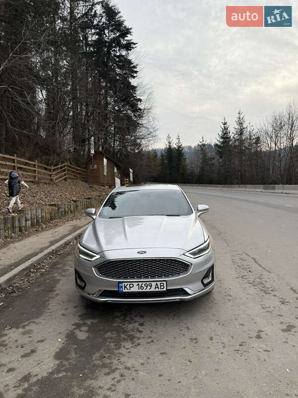 Ford Fusion (2019)