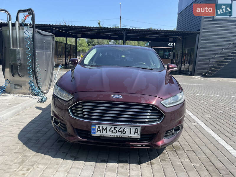 Ford Fusion (2012)