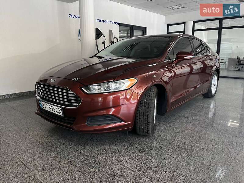 Ford Fusion (2016)