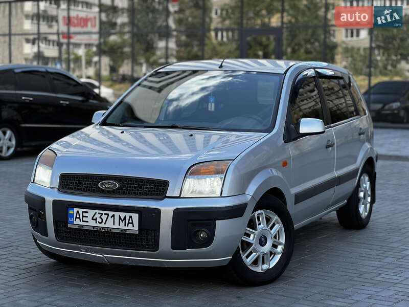 Ford Fusion (2007)