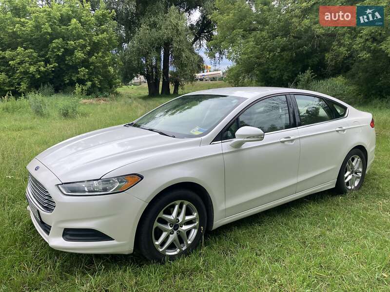 Ford Fusion (2013)