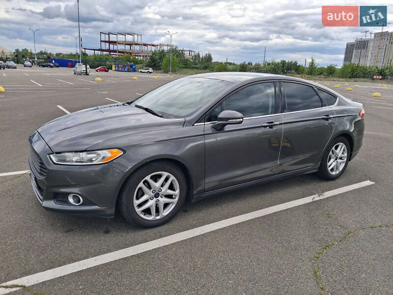 Ford Fusion (2014)