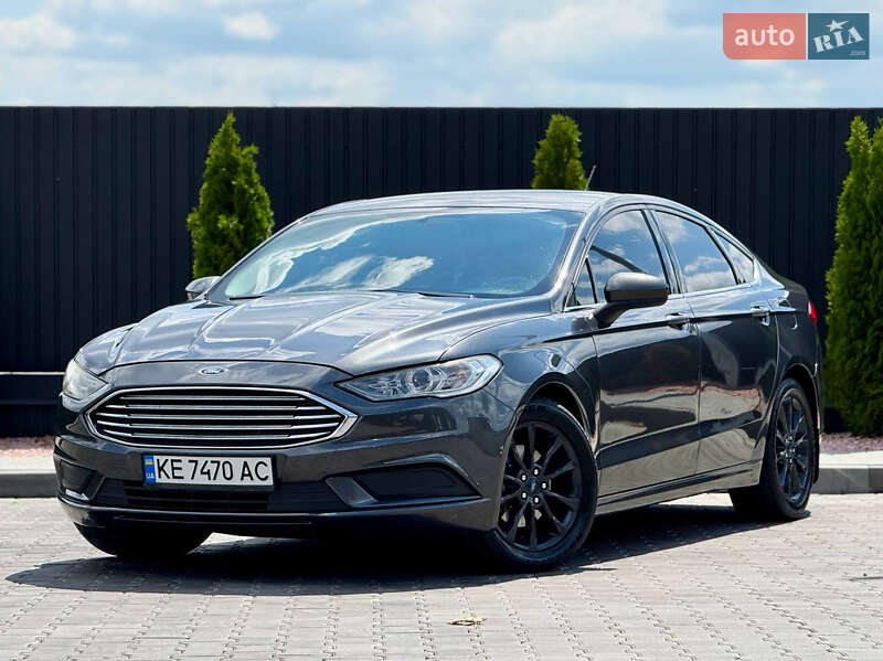 Ford Fusion (2016)