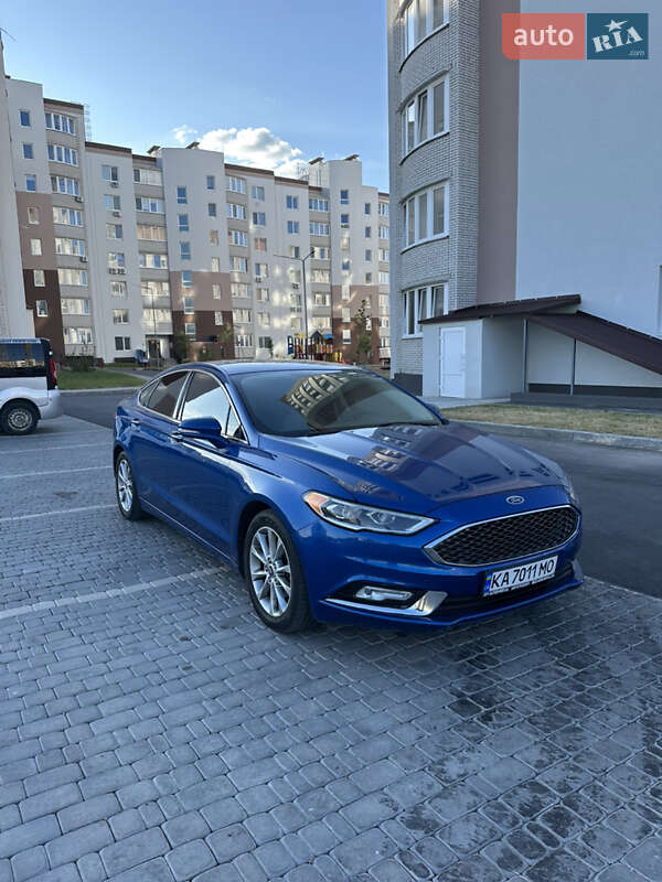 Ford Fusion (2016)