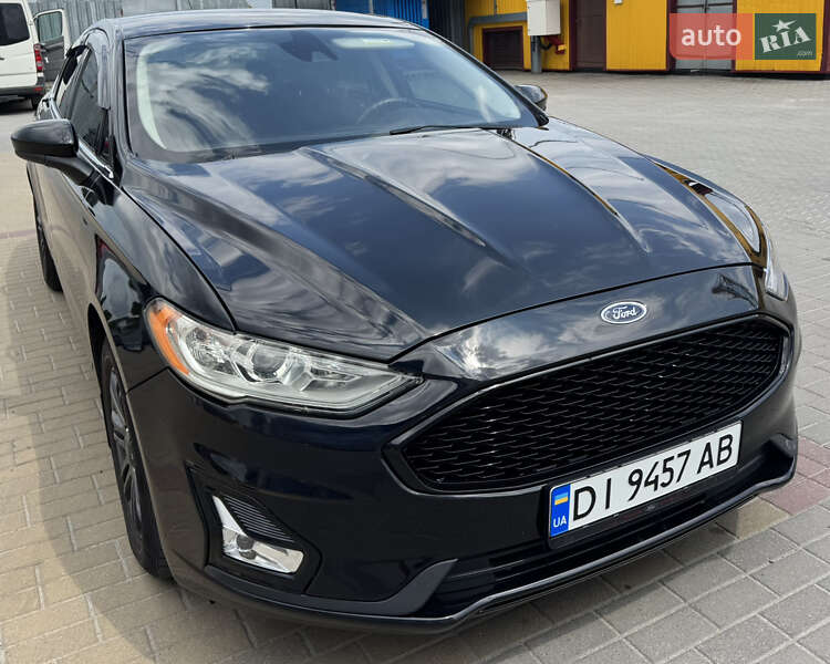 Ford Fusion (2019)