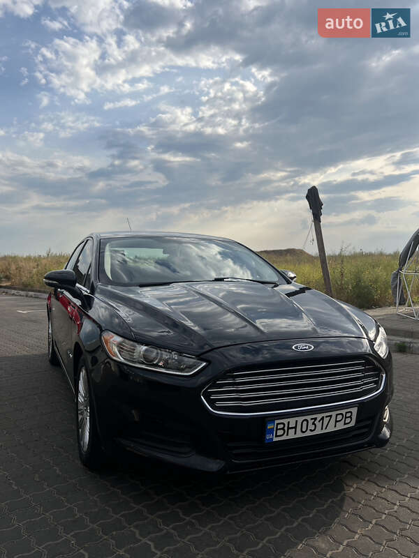 Ford Fusion (2013)