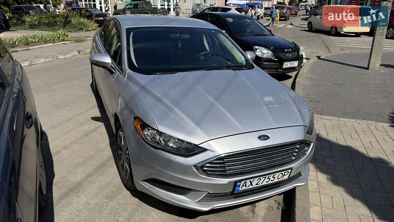 Ford Fusion (2016)
