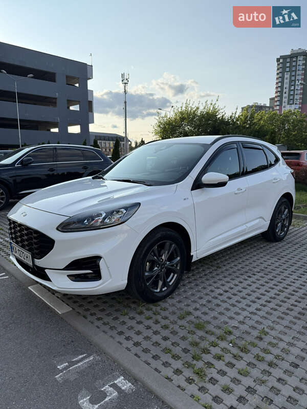 Ford Kuga (2021)