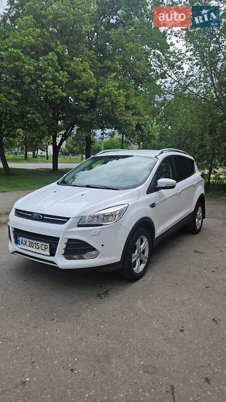 Ford Kuga (2015)
