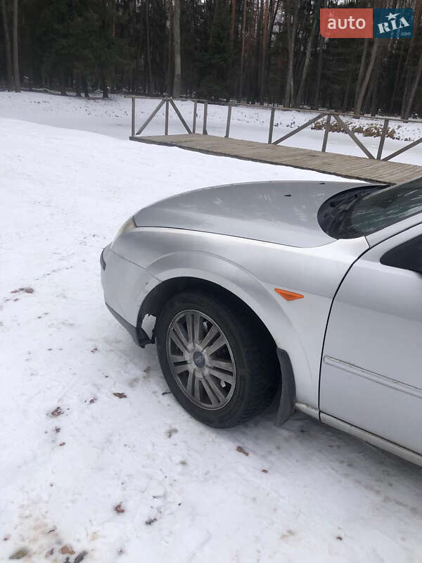 Ford Mondeo (2004)