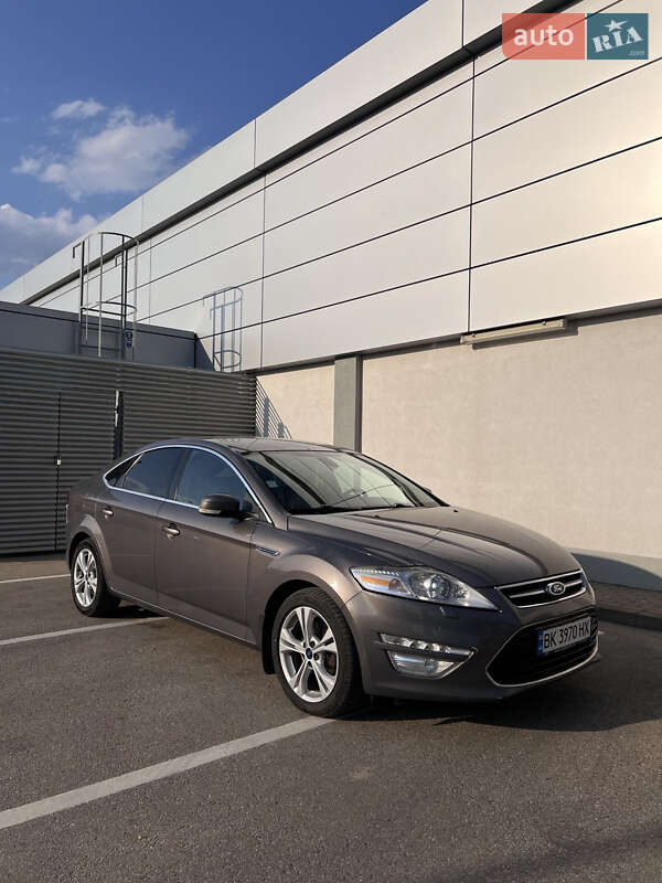 Ford Mondeo (2011)