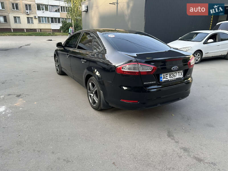 Ford Mondeo (2011)