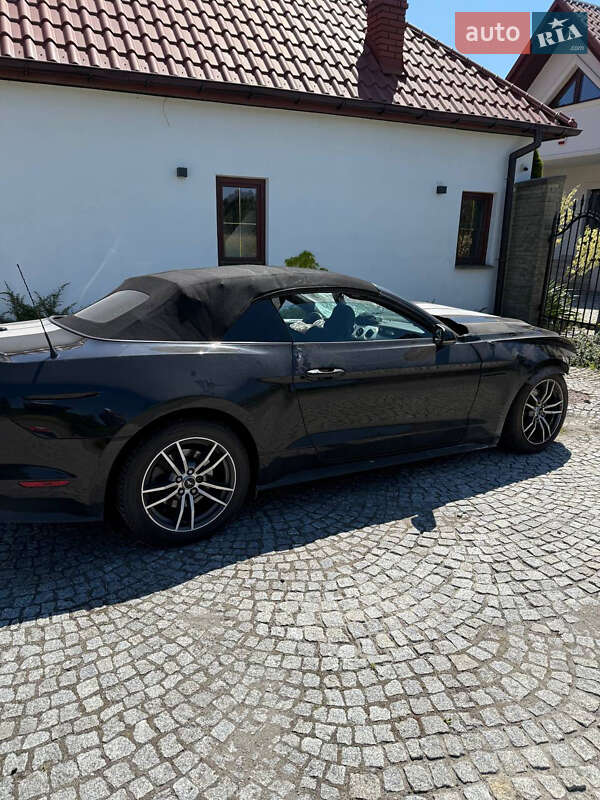 Ford Mustang (2016)