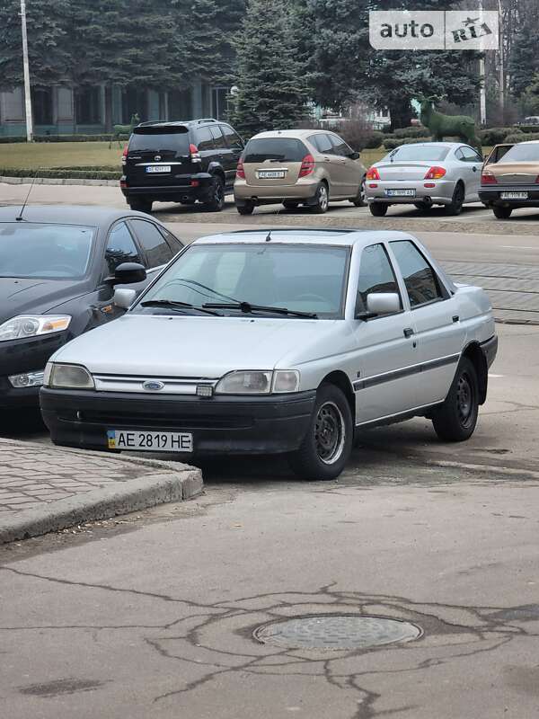 Ford Orion (1992)