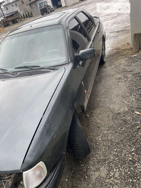 Ford Sierra (1992)
