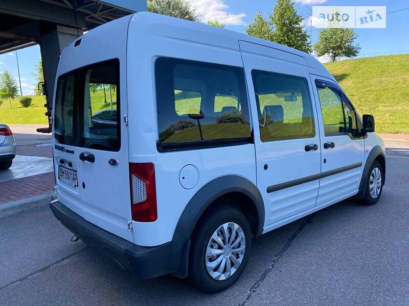 Ford Tourneo connect (2011)