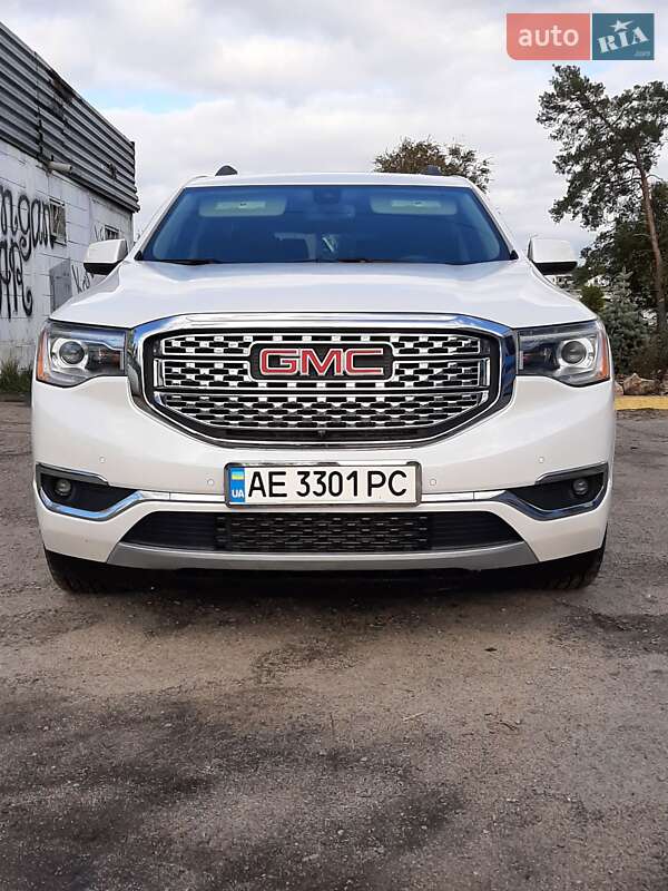 Gmc Acadia (2017)