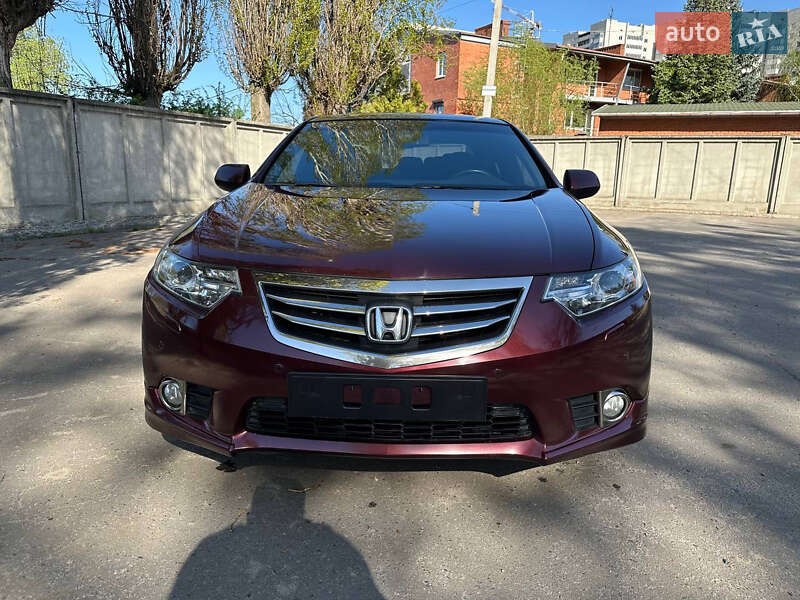 Honda Accord (2011)