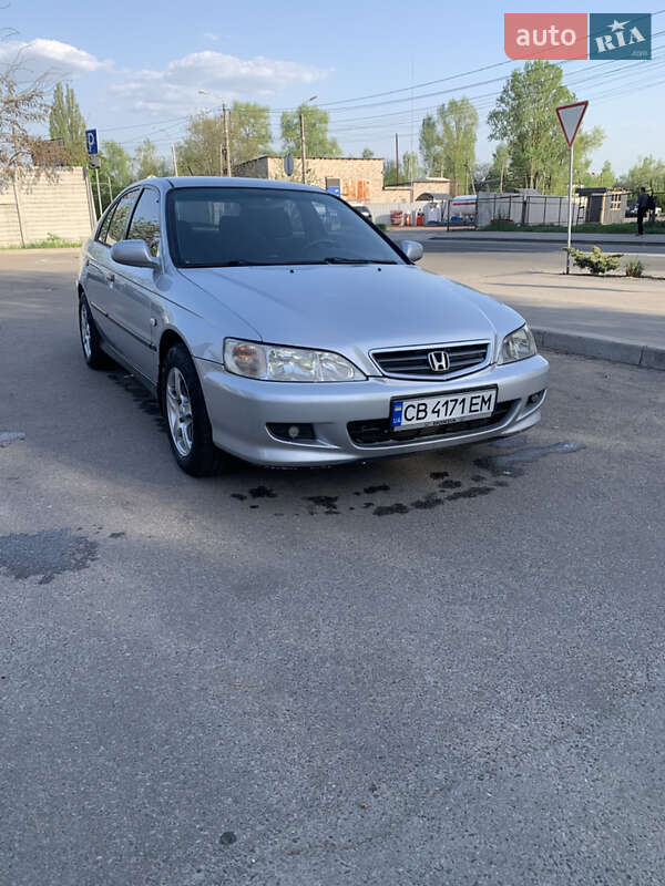 Honda Accord (2002)
