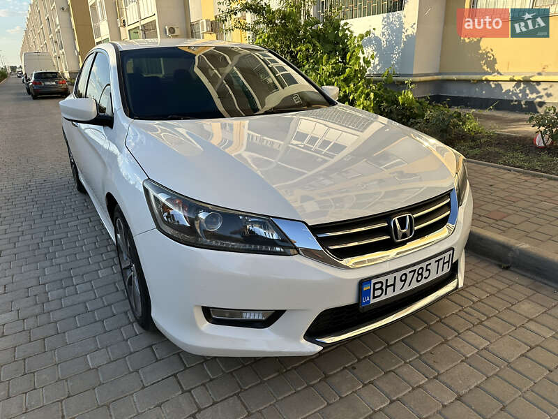 Honda Accord (2014)