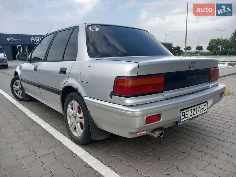 Honda Civic (1990)