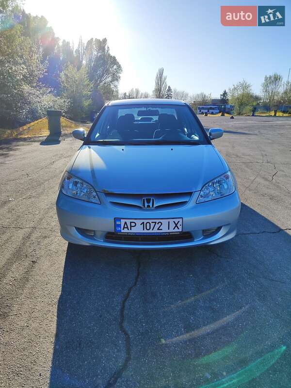 Honda Civic (2004)