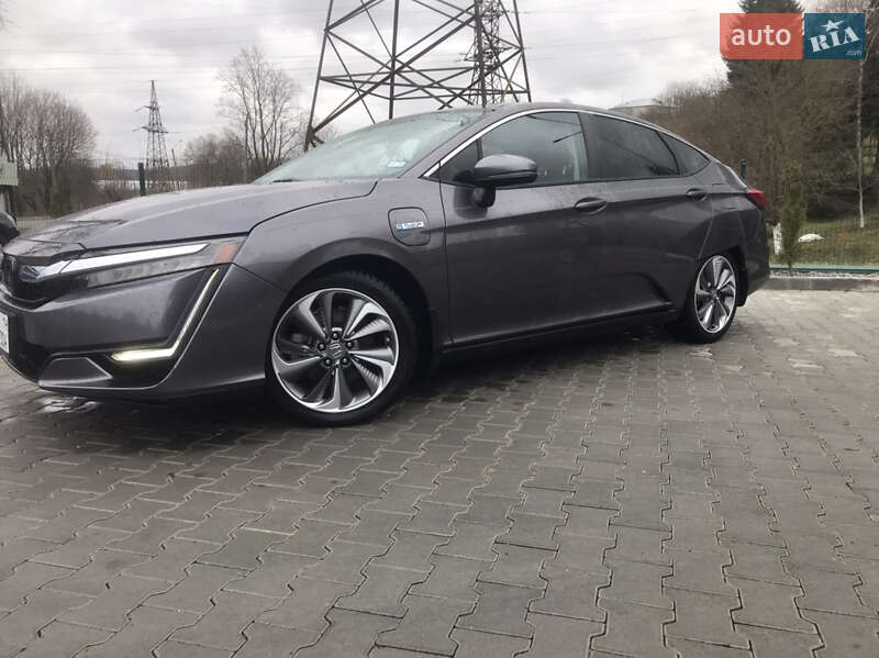 Honda Clarity (2017)