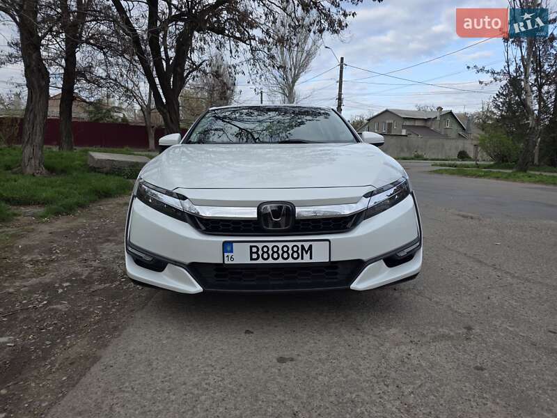 Honda Clarity (2017)