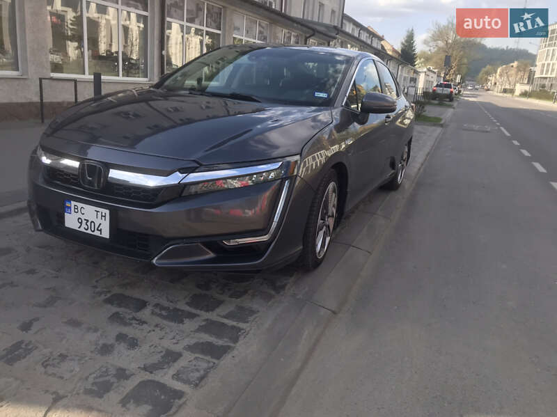 Honda Clarity (2017)