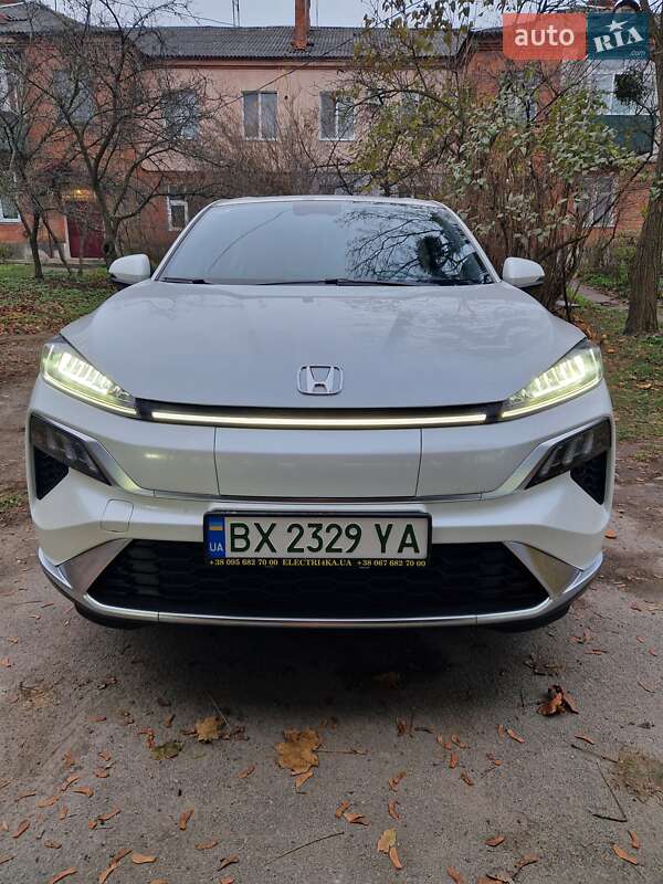 Honda M-nv (2024)