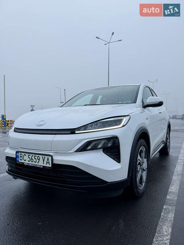 Honda M-nv (2022)