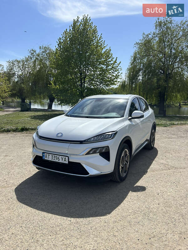 Honda M-nv (2024)