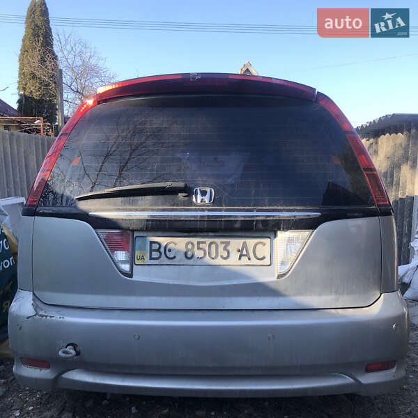 Honda Stream (2004)
