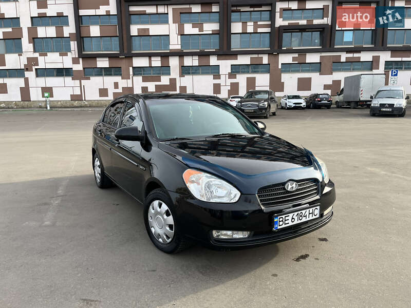 Hyundai Accent (2008)