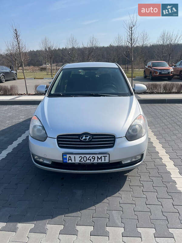 Hyundai Accent (2008)