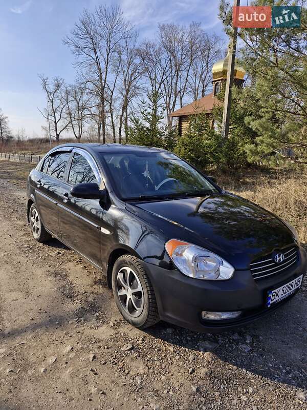 Hyundai Accent (2009)