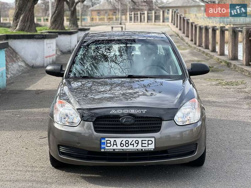 Hyundai Accent (2009)