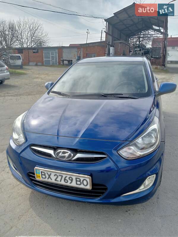 Hyundai Accent (2011)