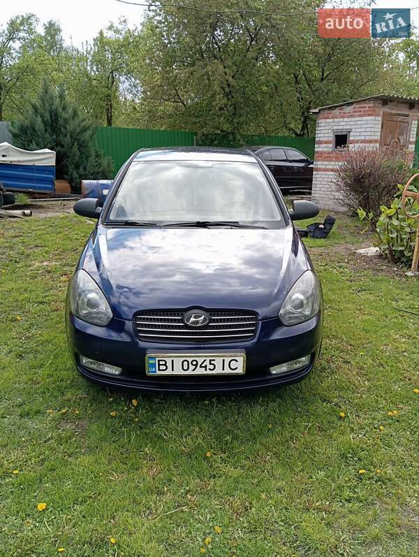 Hyundai Accent (2008)