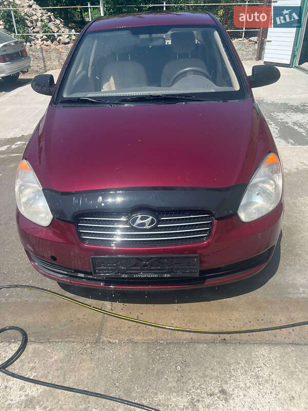 Hyundai Accent (2009)