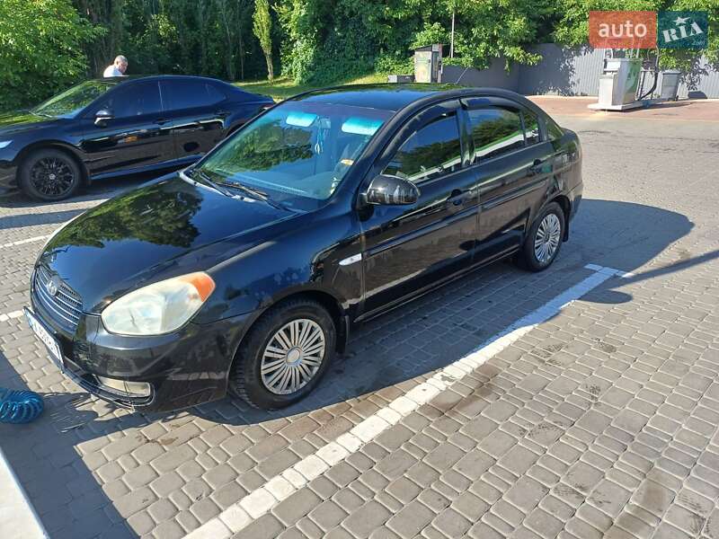 Hyundai Accent (2007)