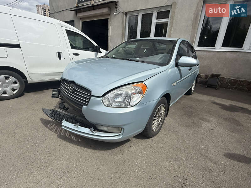 Hyundai Accent (2007)