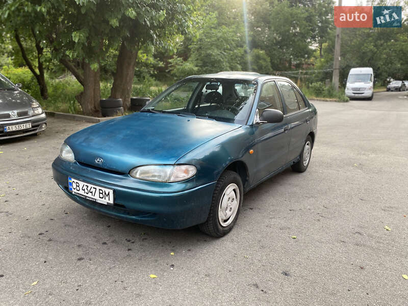 Hyundai Accent (1996)