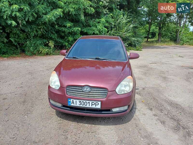 Hyundai Accent (2008)