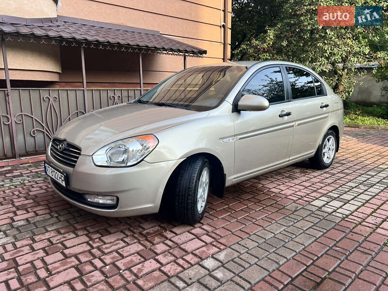 Hyundai Accent (2008)