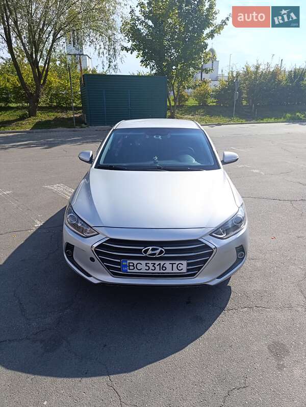 Hyundai Avante (2015)