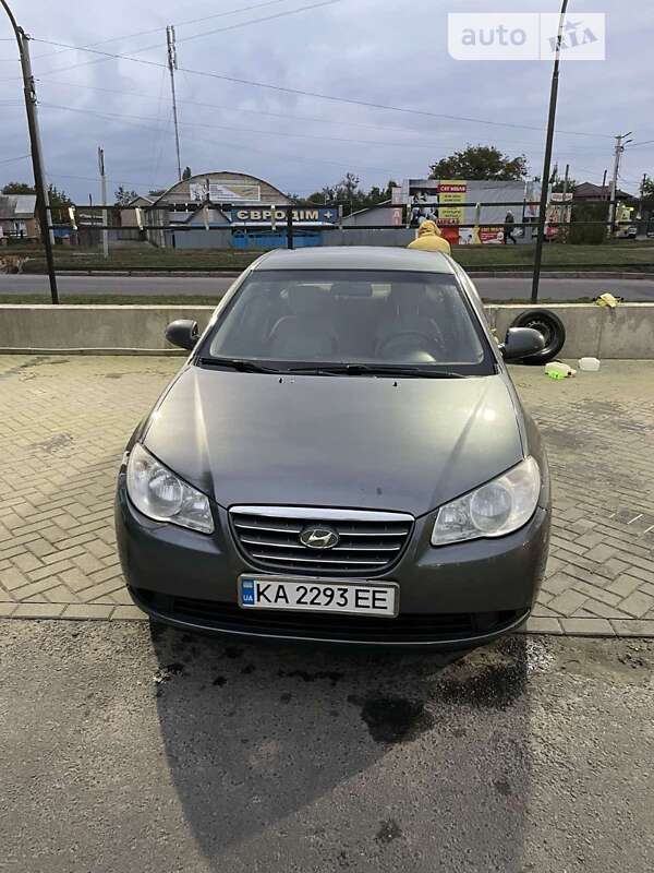 Hyundai Avante (2008)