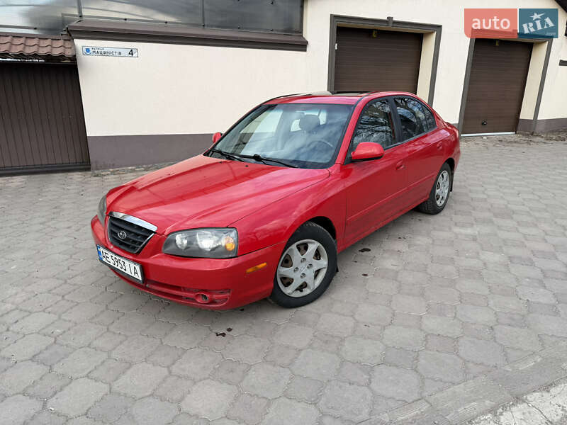Hyundai Elantra (2004)