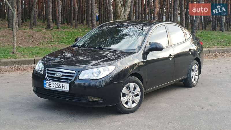 Hyundai Elantra (2008)